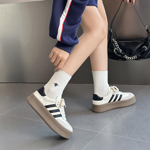 经典鲨2024年冬款百搭圆头时尚拼色加绒保暖德训鞋休闲鞋女KW356-D58081 商品图2