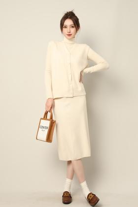 Le Malene 米白色马甲半裙针织三件套套装 17540