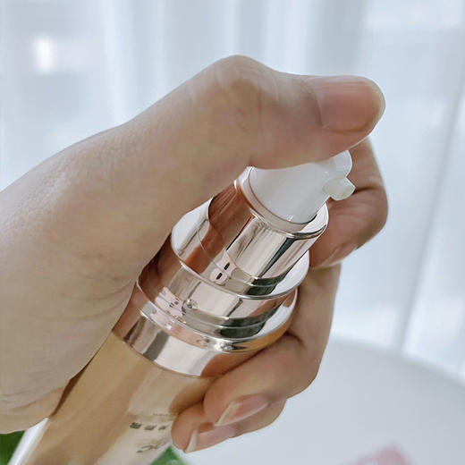 topc珍姐力推花草秀升级益生元素颜霜，懒妹子们有啦，自然不假白、轻薄易推开、免卸妆、提亮肤色自然透亮，水润不干，好清香好喜欢呀！ 商品图7