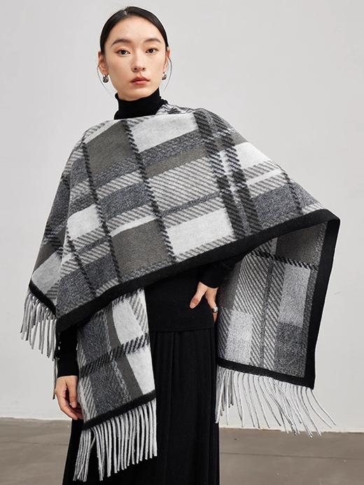 Leos Viti双面羊毛披肩  厚实经典  自带清冷温婉的优雅气质  双面都可穿 商品图2