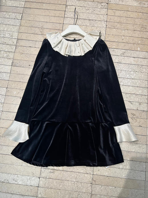 【门店同款】ENJOY冬季C-法式钉珠荷叶领绒面连衣裙 159951908 商品图0