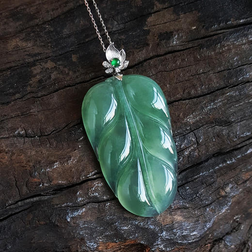 【天然正品】A货翡翠AU750白金镶天然冰种绿色叶子翡翠（金枝玉叶）吊坠项链女士现售价：4680！230924NJM17 商品图7