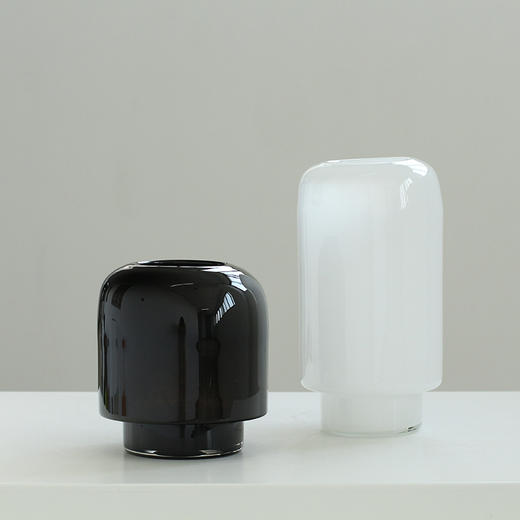 中古白瓷琉璃直筒花瓶宅寂风手工磁粉黑色厚底干花样板房轻奢摆件 商品图2