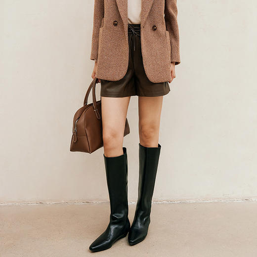 玳莎松紧腰仿皮短裤女2024年冬季新款百搭复古显瘦A字阔腿裤子  ED36102 商品图1