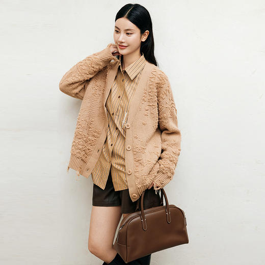 玳莎时髦提花针织开衫女破边设计感宽松小众休闲毛衣2024冬季新款  ED33311 商品图1