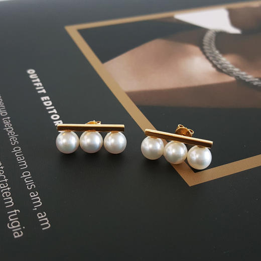 【天然正品】AU750黄金镶天然约6.3MM海水珍珠平衡木造型耳钉女士280924NJM40 现售价：2480 商品图5