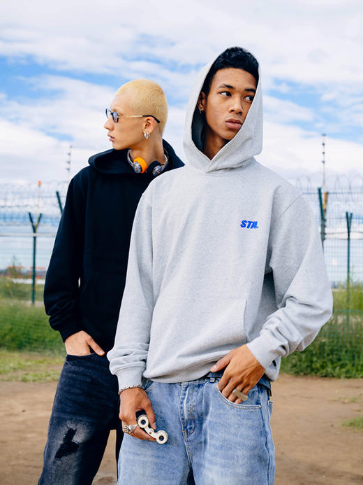 STA2024秋冬款经典基础水晶烫钻纯色帽衫 商品图1