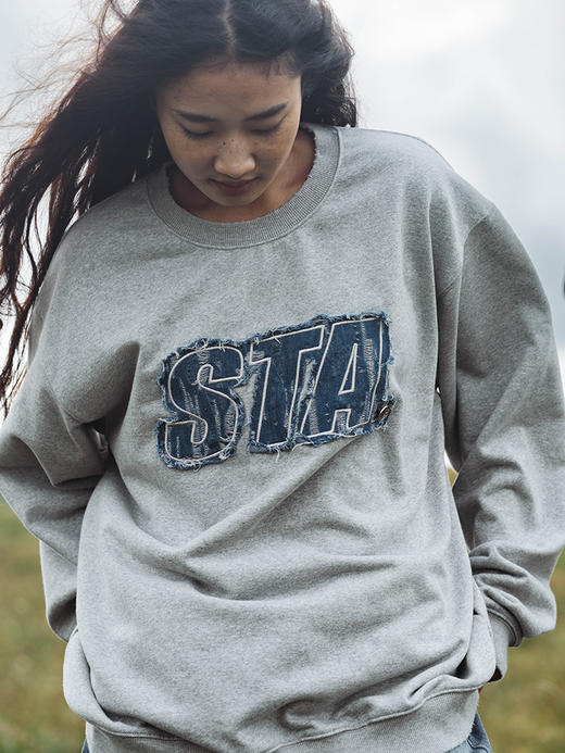 STA2024秋冬款经典基础牛仔贴布刺绣圆领卫衣 商品图2