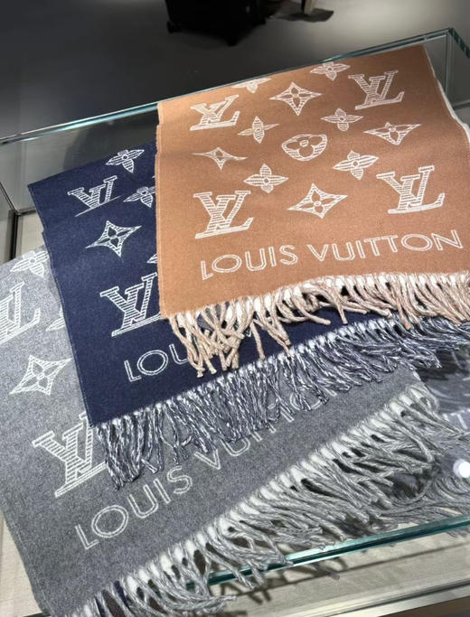LV双面 双色围巾 商品图8