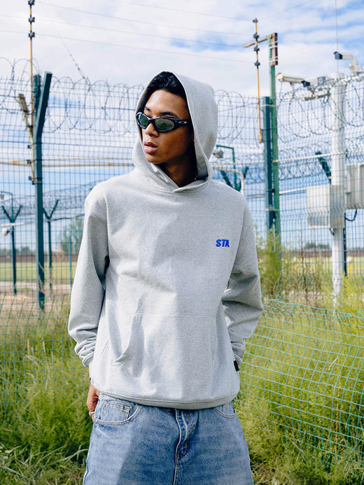 STA2024秋冬款经典基础水晶烫钻纯色帽衫 商品图5