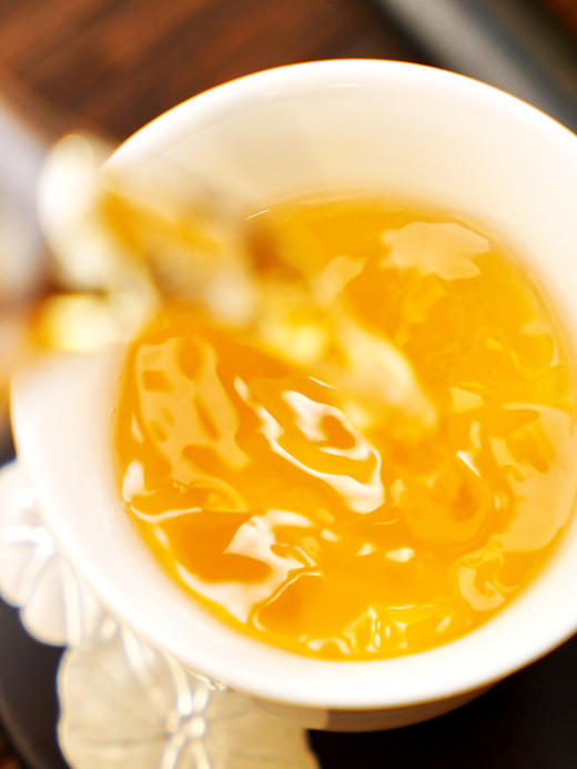 【限量加赠 汝窑杯】【积分兑换】【积分兑换价：199+100积分】【四大美女】一套喝遍四种名山口感，"沉鱼、落雁、闭月、羞花"致敬中国经典画作遗迹，2016年头春古树茶，一套内含4饼*357克茶饼 商品图3