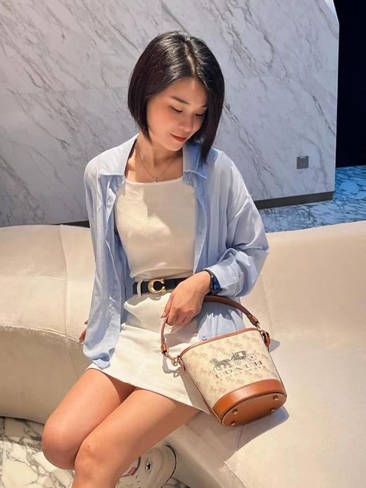 蔻驰Dakotah16字母单肩斜挎包（SS） 商品图4