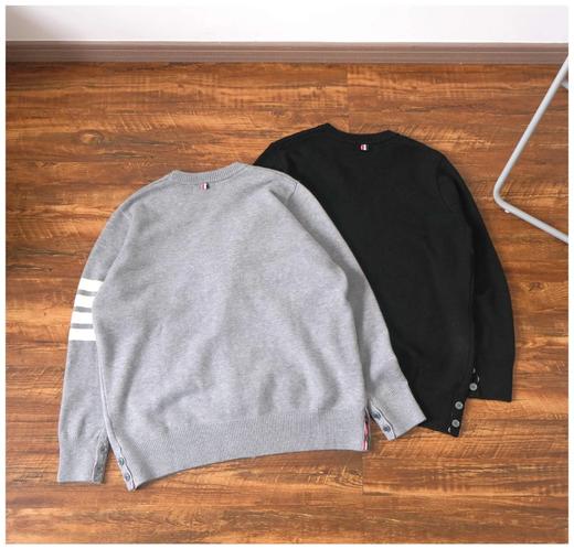 TB布朗提花四道杠男女套头上衣毛衣 商品图5