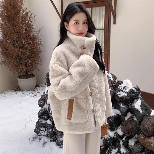SUY15632024杭产冬季韩版加厚保暖两面穿羊羔毛外套女宽松皮毛一体上衣潮 商品图3