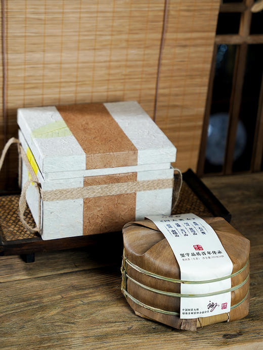 【限量加赠 汝窑杯】【积分兑换】【积分兑换价：199+100积分】【四大美女】一套喝遍四种名山口感，"沉鱼、落雁、闭月、羞花"致敬中国经典画作遗迹，2016年头春古树茶，一套内含4饼*357克茶饼 商品图6