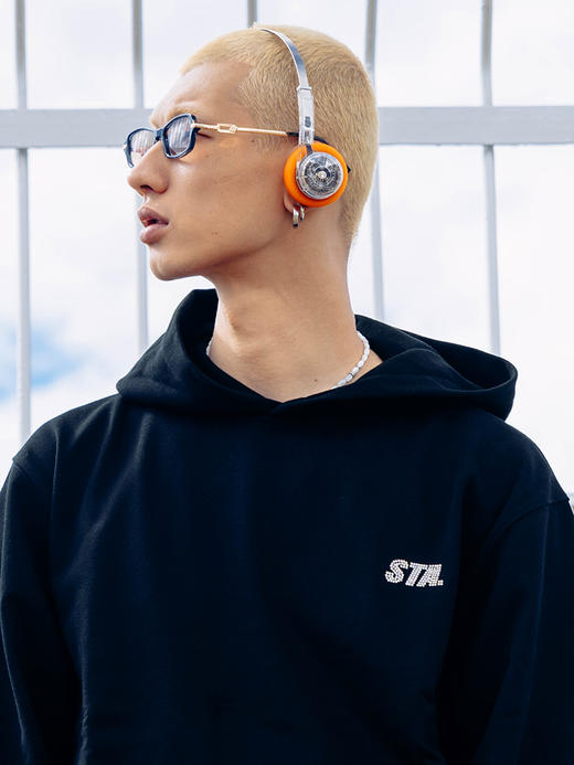 STA2024秋冬款经典基础水晶烫钻纯色帽衫 商品图4