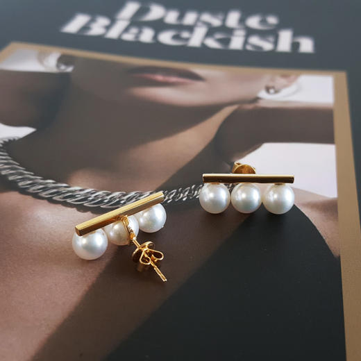 【天然正品】AU750黄金镶天然约6.3MM海水珍珠平衡木造型耳钉女士280924NJM40 现售价：2480 商品图7