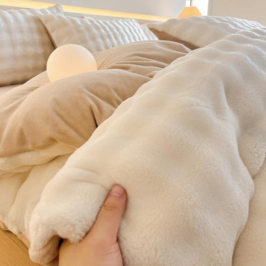 【一套约8斤重】仿兔绒牛奶绒四件套 秋冬保暖御寒渐变色泡泡绒套件 商品图12