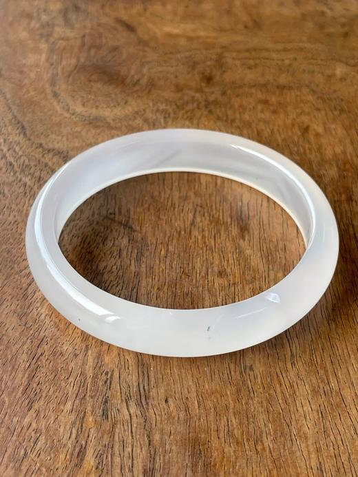 鱼脑冻玉髓玛瑙半圆条手镯，顺丰包邮 商品图2