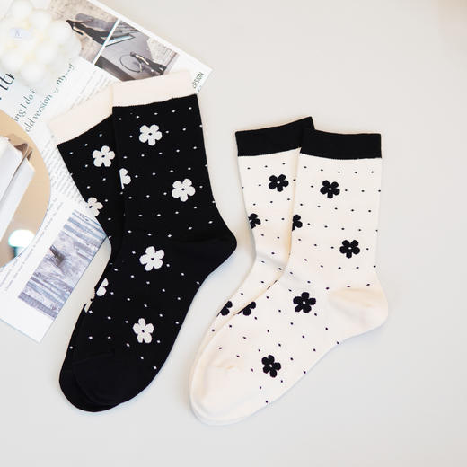 【59元3双】【1双装】女丨碎花圆点时尚女袜中长筒黑白袜子四季棉袜女士袜子棉袜【2412518】 商品图2