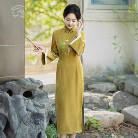 2024秋款长款复古文艺黄色改良年轻款旗袍QMR