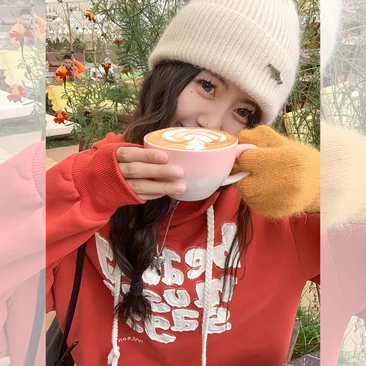 <曾小咸推荐>加绒港风红色字母宽松连帽卫衣 日常189.99/件 立减100 秒杀89.99/件！！ 商品图3