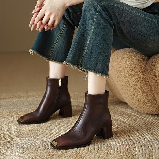 【预售5天】牛皮金属头粗跟时装靴秋冬季法式新款方头气质短靴高跟显瘦裸靴HCYYHD&5491 商品图1