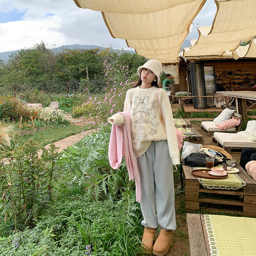 <曾小咸推荐>韩系甜美百搭杏色宽松圆领毛衣 商品图3