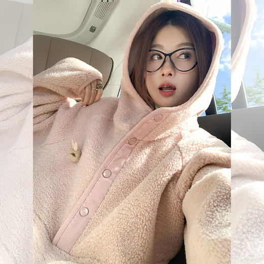 【折后再享2件88折】 秋冬品质现货，反季大清仓！抢到就是赚到！羊羔毛连帽卫衣 日常259.99/件 立减130 秒杀129.99/件！！ 商品图4