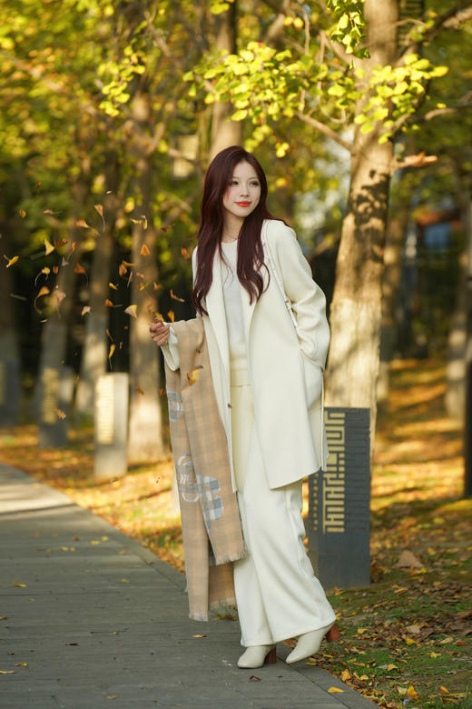 S1M1 臣禾	翻领系腰带呢大衣 JZ244080375 商品图4