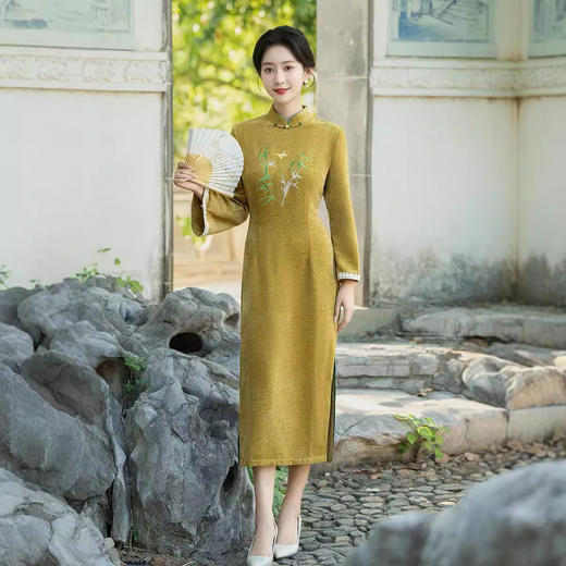 2024秋款长款复古文艺黄色改良年轻款旗袍QMR 商品图3
