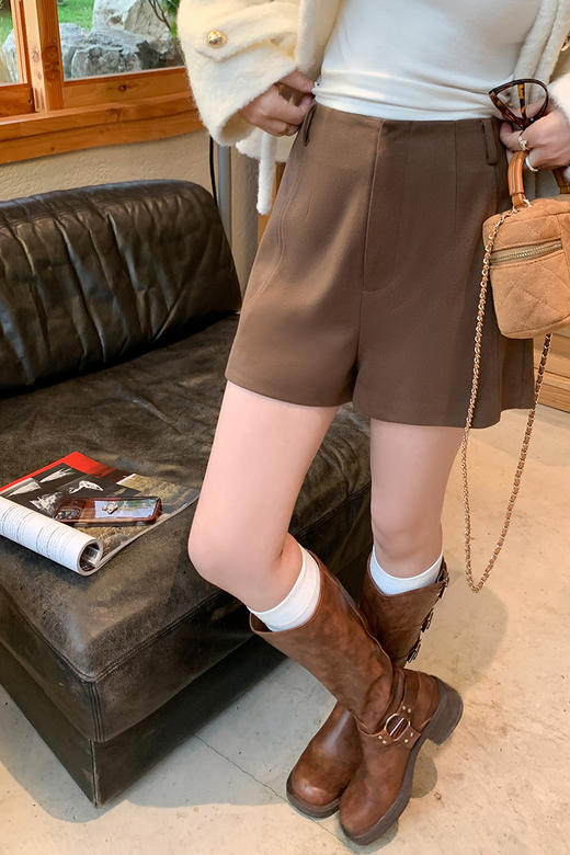 【110元任选2件】最后一波现货！百搭通勤2色高腰显瘦毛呢短裤 商品图5