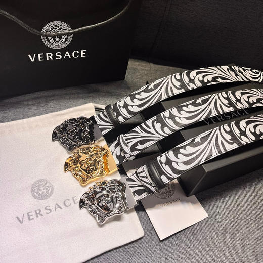 秋冬特惠💰350【范思哲versace】男士腰带 带身宽4.0cm 此款双面皮带有两种佩戴方式 商品图7