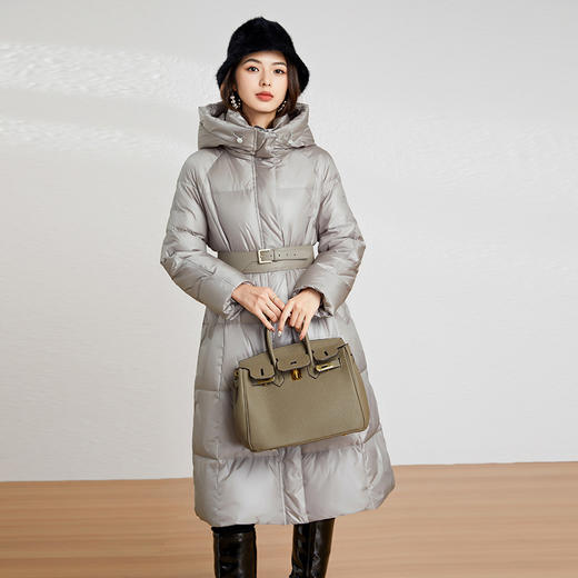 【高货kbnq】全新升级【铂金会员735/天猫999/差价264】(15931) 洛诗琳冬季新品时尚收腰显瘦白鸭绒加厚连帽长款羽绒服 商品图2