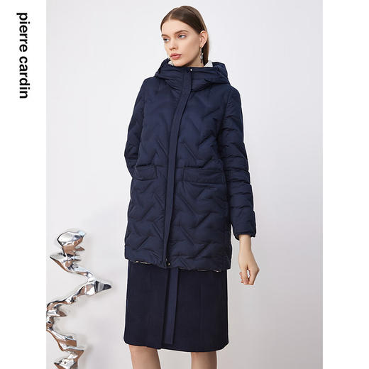 皮尔卡丹女装羽绒服冬季蓝色肌理鸭绒时尚保暖外套P3493Y2421N0
 商品图4
