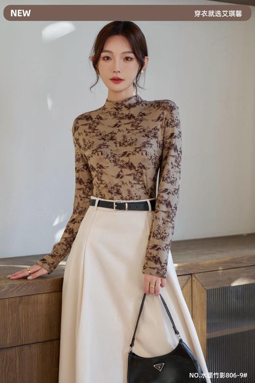 【百搭舒适！暖心护体】星空绒，自发热，暖情满满。古风设计，气质高级。宽松大板型，尽显女性优美曲线。让你在冬日里保暖兼具时尚感，成为街头蕞靓的女神！ 商品图13