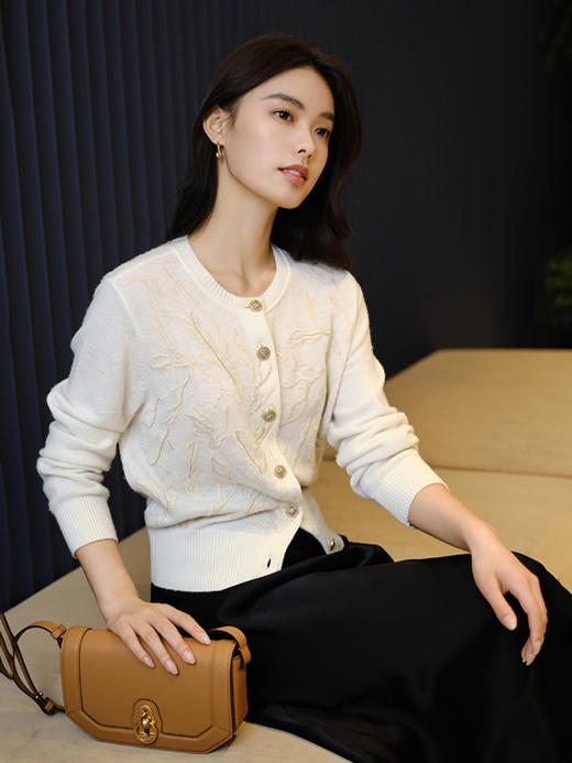 【顺丰包邮】12959 洛诗琳秋冬手工刺绣小香风羊毛针织开衫182 商品图0