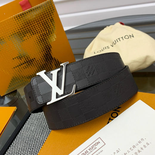 秋冬特惠💰330【LV 路易威登】男士腰带 Check 双面腰带以 Damier Infini 压纹皮革和深邃 Damier 帆布演绎两式风尚 商品图2