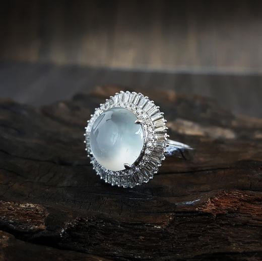 【天然正品】A货翡翠AU750收藏级白金豪镶钻镶天然高冰种蛋面翡翠吊坠项链、戒指两用款吊坠：26.3*21.3*12.0MM女士现售价：33300！281024XY13 商品图4