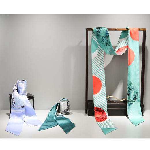 羽诗制造出品 蔡超衍生四季款百搭真丝桑蚕丝飘带巾礼盒套装 商品图0