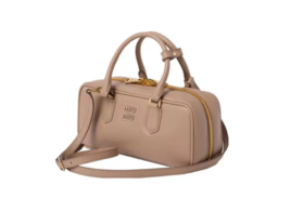 MIU MIU缪缪 Arkady 字母徽标可拆卸可调节肩带皮革 保龄球包单肩斜挎手提包 女款 浮雕米色