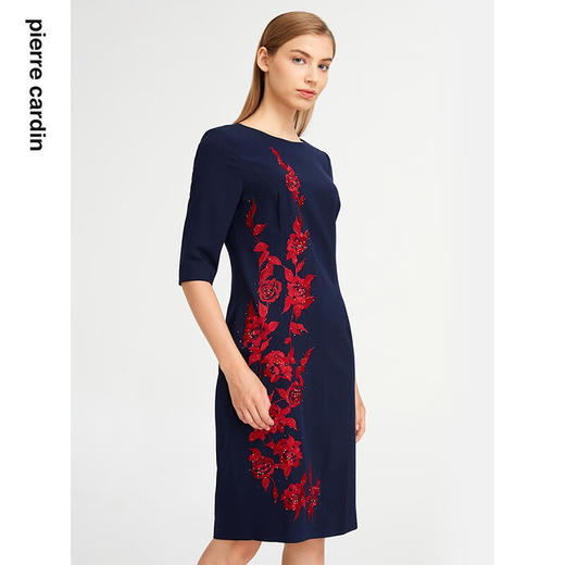 皮尔卡丹女装夏季新款通勤淑女修身职业连衣裙P2137E2086N3
 商品图1