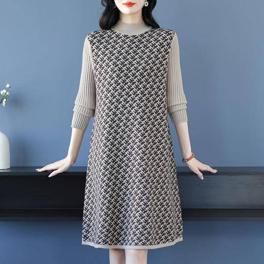 CC-16-9211秋冬提花中长款连衣裙女大码过膝配大衣针织打底毛衣裙 商品图1