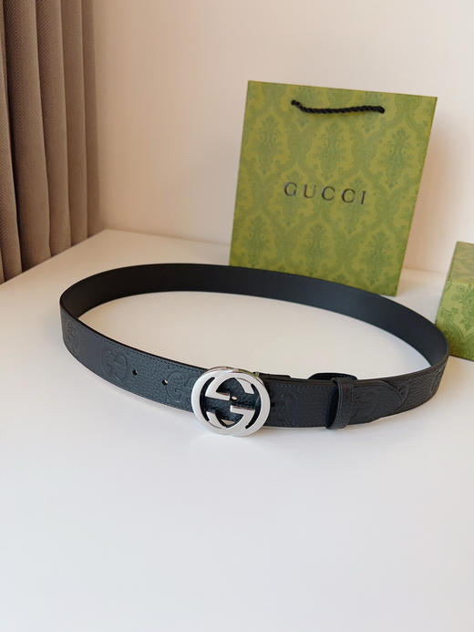 秋冬特惠💰300【Gucci】男士腰带 早秋系列添姿加彩。这款亮眼的腰带 商品图2