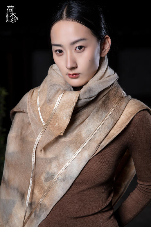 荷木HEMU丨高定旷野·手工抹毡方巾 商品图4