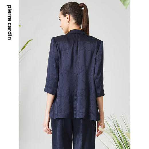 皮尔卡丹女装西装时尚暗纹印花通勤干练西服外套P3125U3084N0
 商品图2