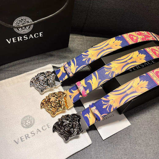 秋冬特惠💰350【范思哲versace】男士腰带 带身宽4.0cm 此款双面皮带有两种佩戴方式 商品图8