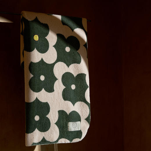 【石榴婆专享】法国品牌 SMILEY 笑脸 Huggy Dopamine双拼绒绒盖毯 亲肤两面绒 A类母婴级 舒适安心 商品图8