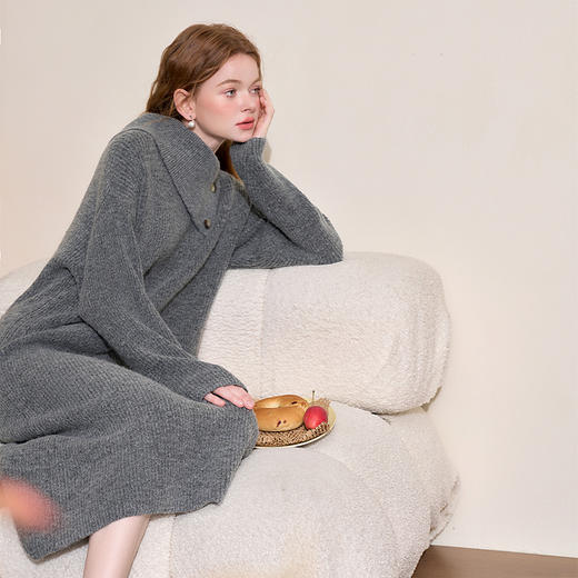 慵懒风设计感翻领长袖连衣裙女秋冬气质高级感直筒毛衣裙V4443589 商品图4