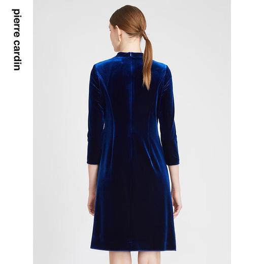 皮尔卡丹女装秋新款复古典雅丝绒长袖连衣裙P2320E2984L0
 商品图3